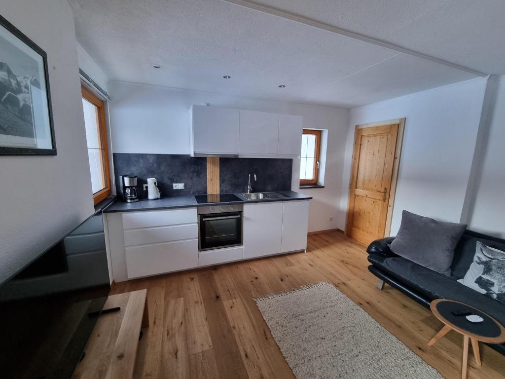 Küchenzeile Ferienwohnung Karwendel